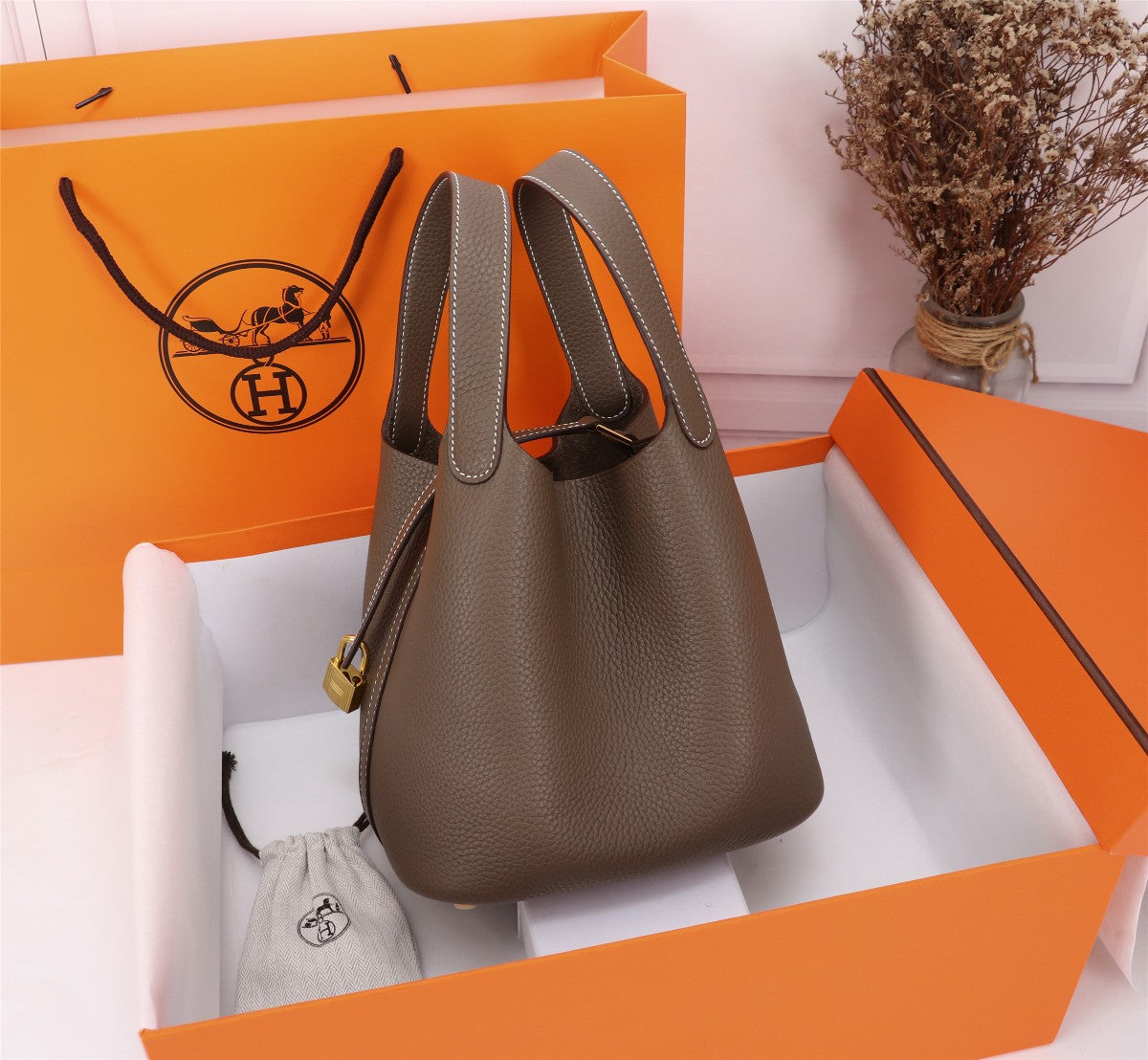 Bucket Bag Taupe