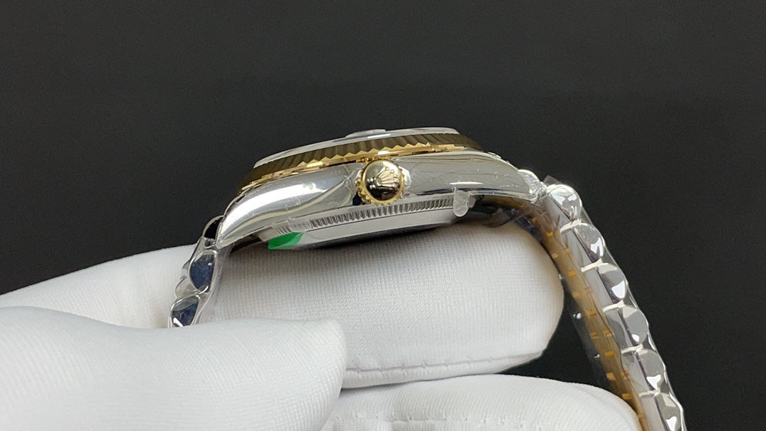 Gold Green Automatic Watch 31 mm