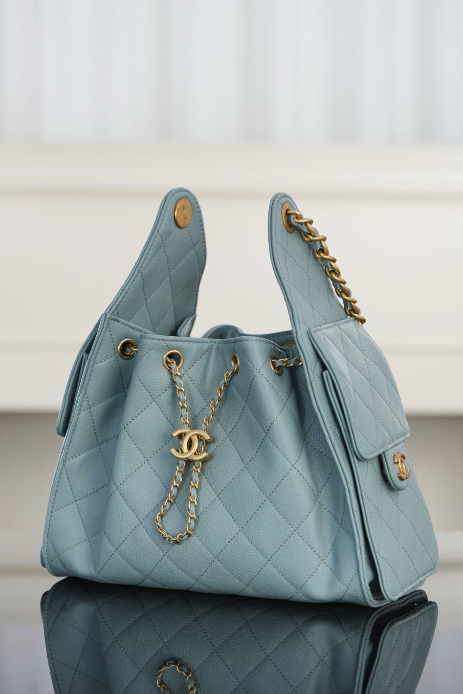 Soft Quilted Shoulder Bag 25